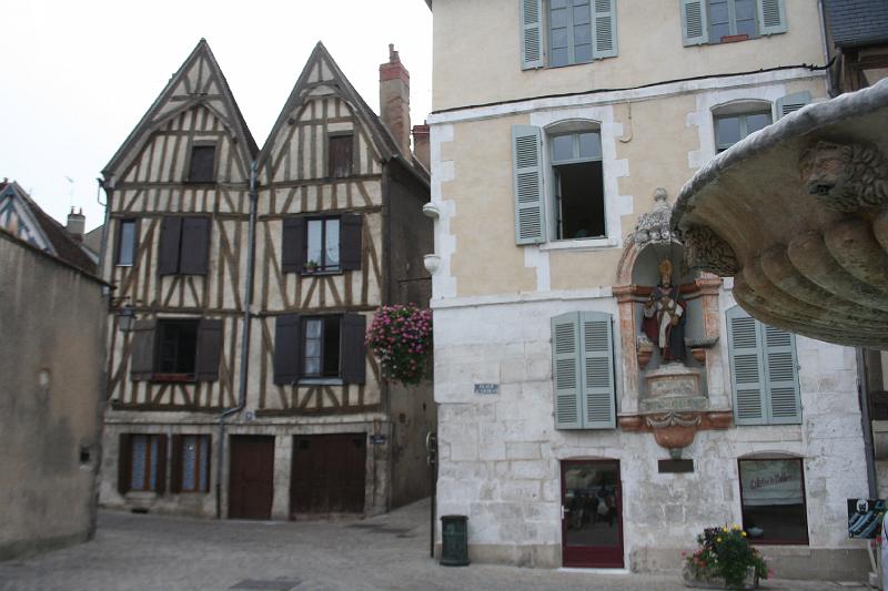 Auxerre place.jpg